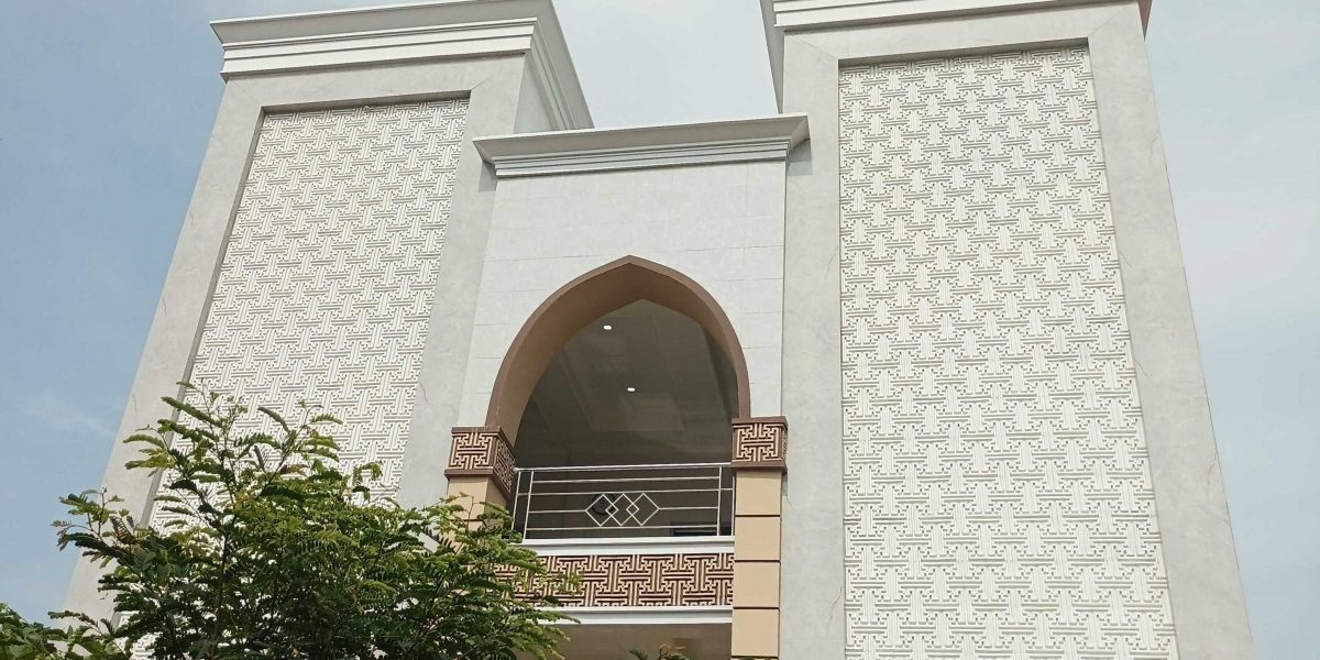 Masjid Jamie At-Taubah Tampak Belakang